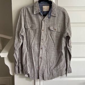 Long sleeve light weight shirt